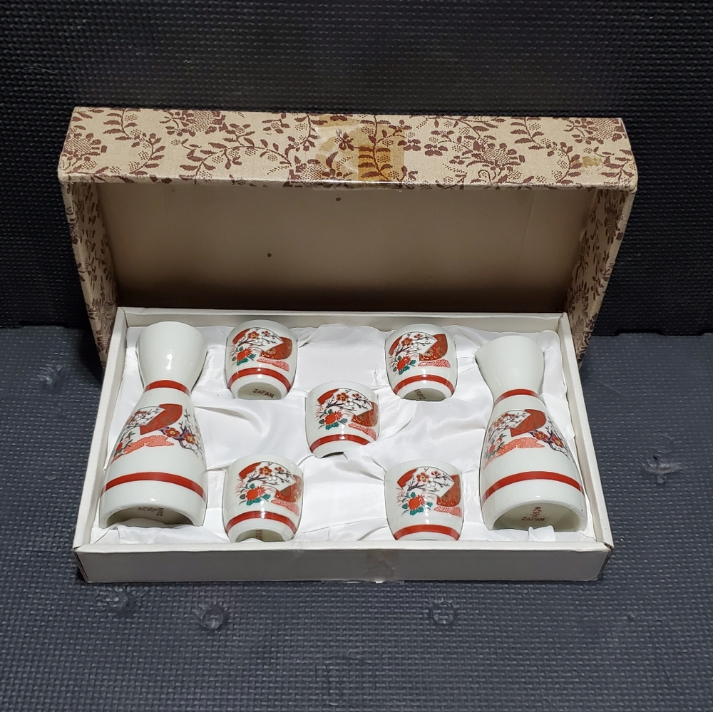 Vintage Sake Set - Made in Japan